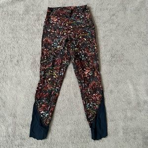 Lululemon multi color capri leggings
